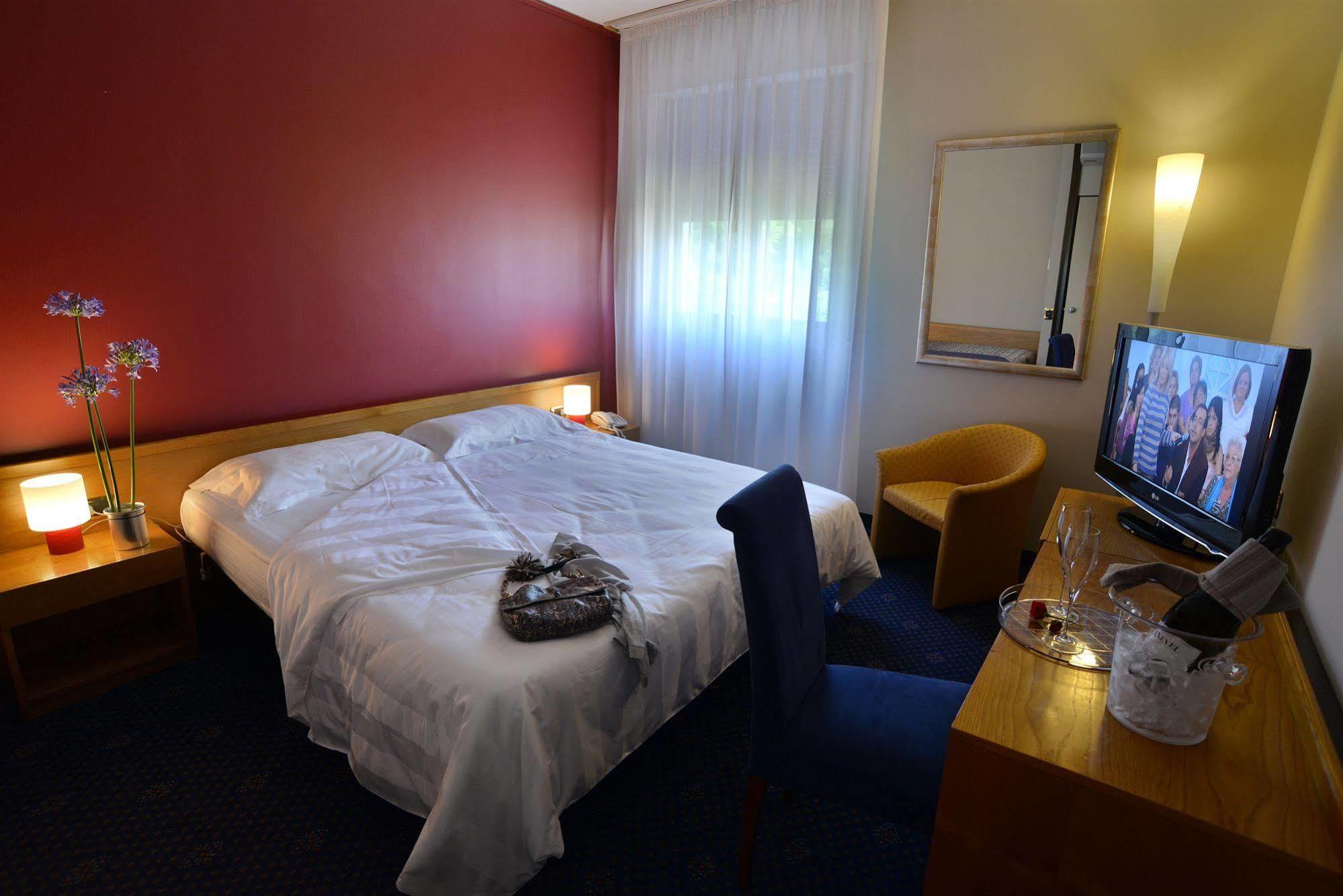 Hotel Terme Vittorio Veneto Luaran gambar